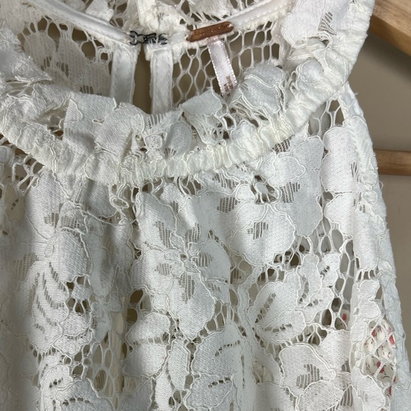 NWT Free People "Sweet Meadow Dreams" Ivory Lace Halter Top Size S - Picture 4 of 5
